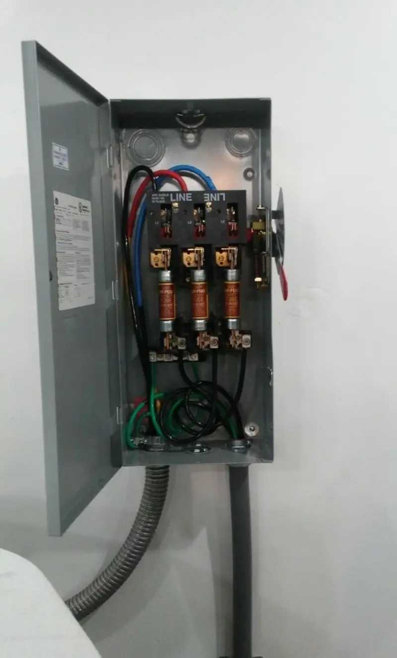 Three-phase disconnect switch installed for Electrical Wiring & Rewiring in Earl